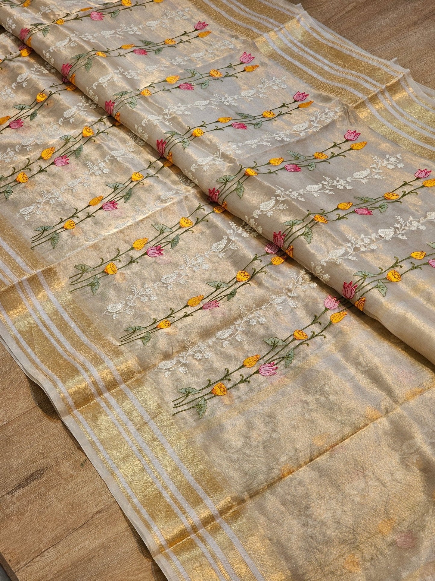 Pure Tissue Silk Pichwai Latar Embroidery Saree - Katan border close-up