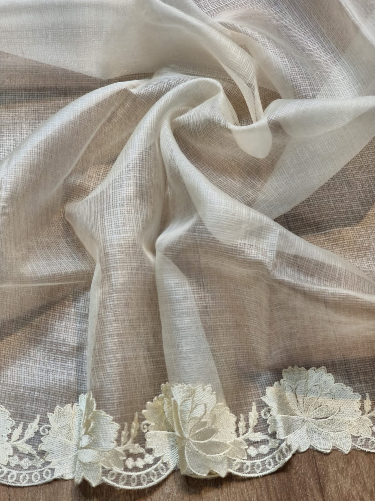 Pure Tussar Kota Silk Cutwork Scallop Saree - close-up border texture