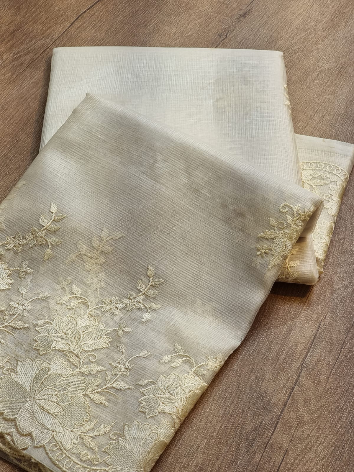 Pure Tussar Kota Silk Cutwork Scallop Saree - matching blouse detail