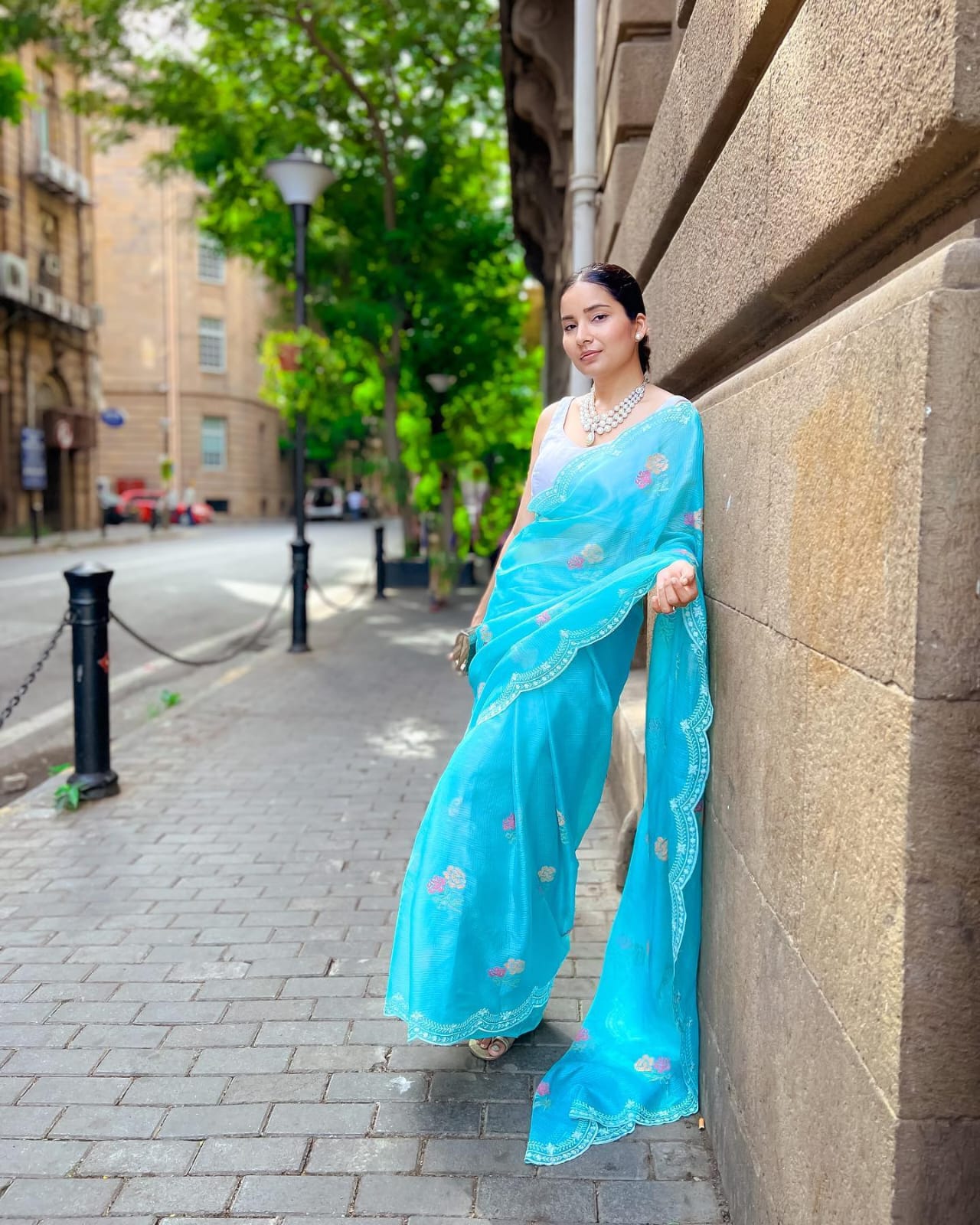 Pure Tussar Kota Silk Saree with Cross - stitch Buta and Scallop Edging Embroidery Work - Resham Wala