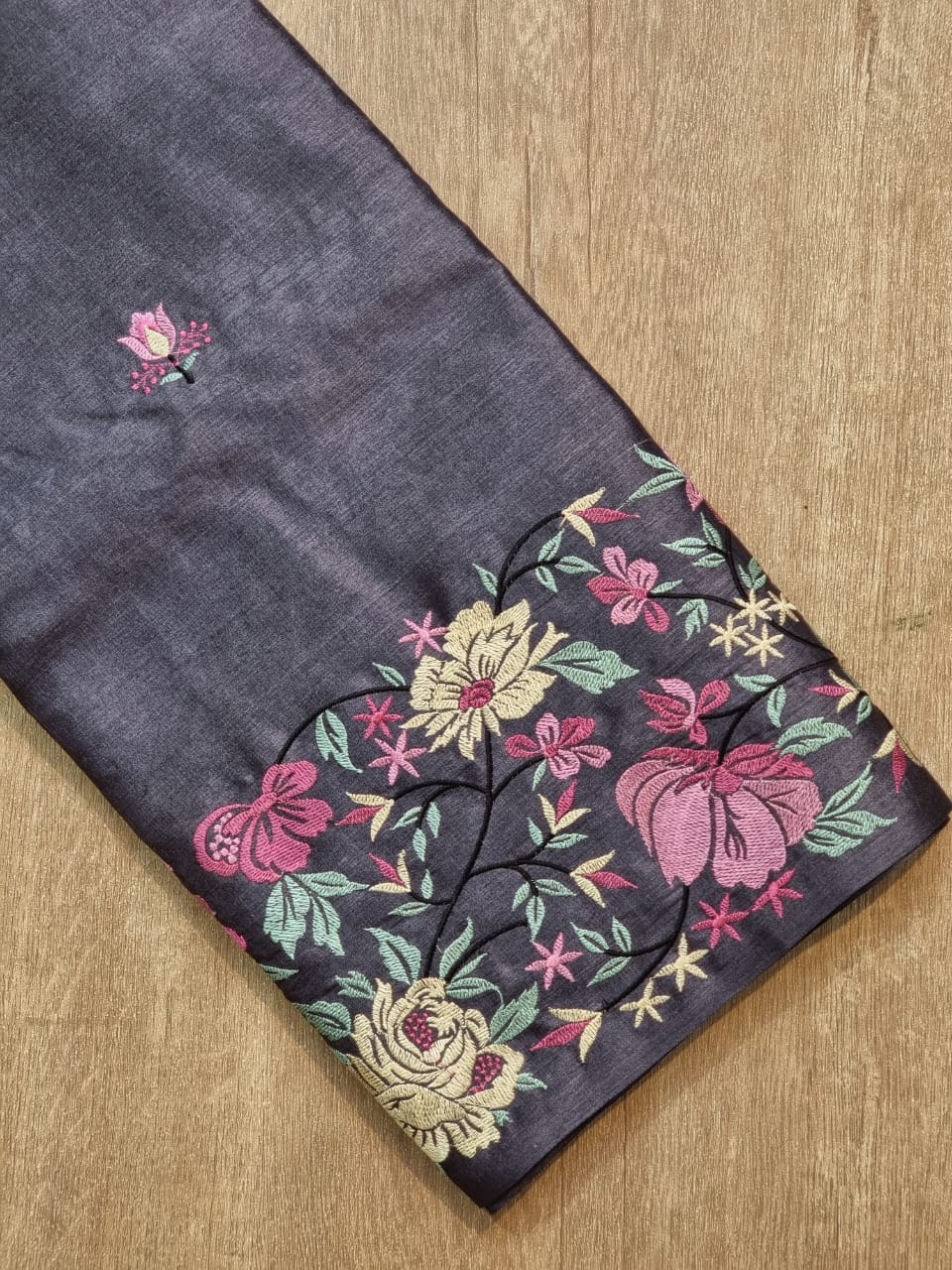 Pure Tussar Silk Border Embroidery Saree - pallu detail view