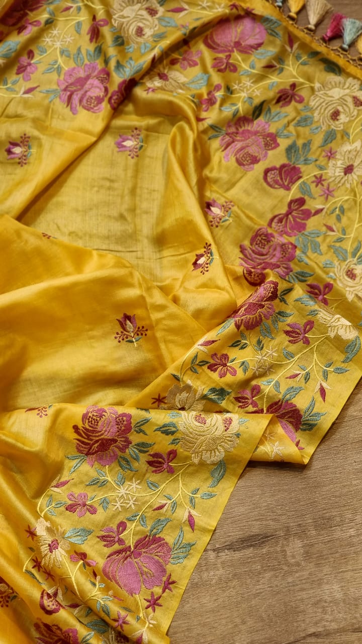 Pure Tussar Silk Border Embroidery Saree - Off-white shade