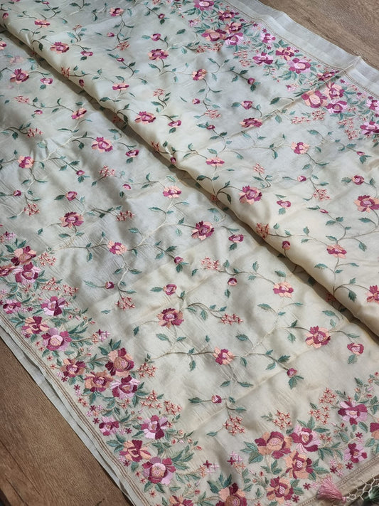 Pure Tussar Silk Floral Jaal Saree - floral jaal embroidery detail